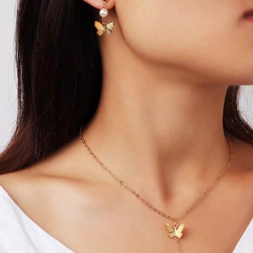Fashion Small Gold Color Butterfly Choker Necklace for Women Temperament Gold Chain Imitation Pearl Statement Necklace Jewelry