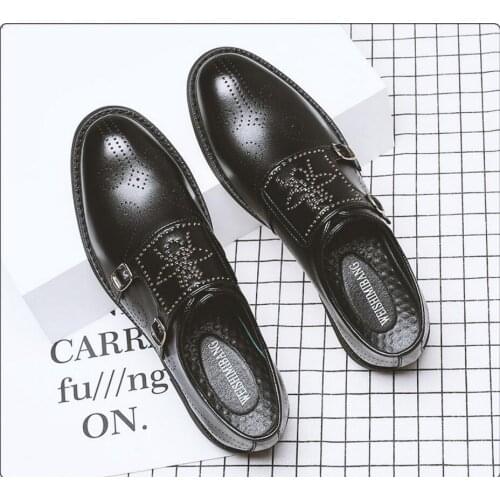 Men 2021 New High Quality soft Leather Shoes Rivet Punk Loafers Italian Tassel Party Wedding Mocassin Homme