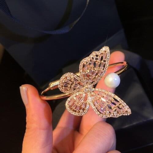 Korean Pop Hollow Pink Zircon Butterfly Temperament Earrings For Women Gold Color Wild Goddess Simple Boutique Luxury Jewelry