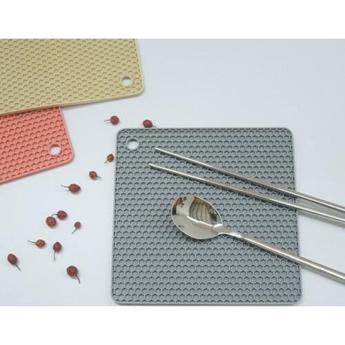 83g square honeycomb silicone meal mat Nordic wind silicone pot bowl cup mat kitchen supplies waterproof tableware mat