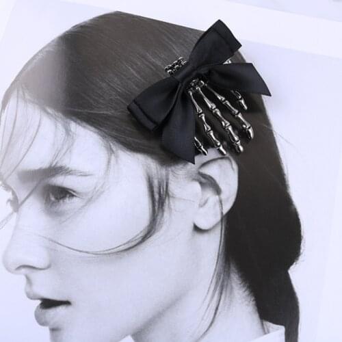 1PCS Black Halloween Hairclips Skeleton Hand Bone Claw Hair Clip with Bowknot Zombie Hand Hairpin for Girls Gift Party Cosplay