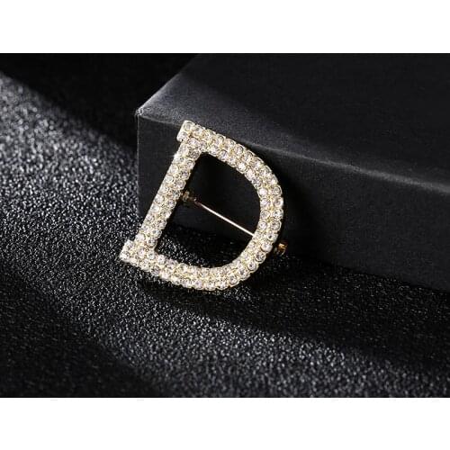 Letter D Full Crystal Rhinestone Brooches for Women Coat Lapel Pins Jewlery Broche Strass Scarf Buckle Brooch Womens Accessories