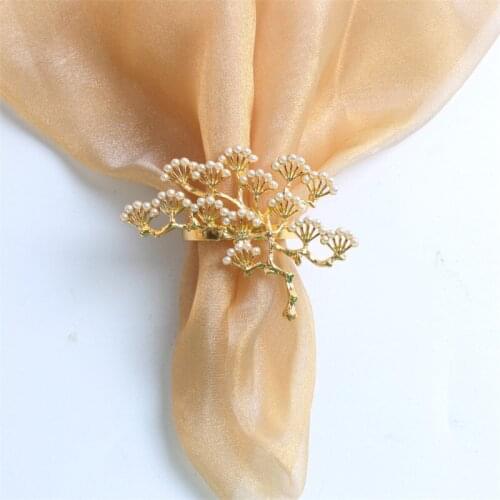12Pcs/Lot Pearl Pine Tree Napkin Buckle Zinc Alloy Napkin Rings Restaurant Dinner Table Gold Towel Holder Wedding Decoration
