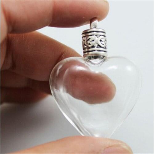 5PCS/Lot Wholesale Mini Heart-shaped Glass Bottle Jars Charms Pendants With Metal buckle For Making Necklace DIY Accessories
