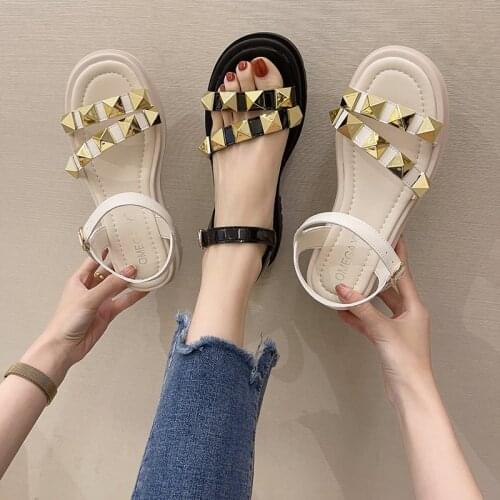 2021 Sandals Clear Heels Black Shoes for Women Buckle Strap Clogs Wedge Med New Studded Beige Beach Summer Flat Platform Fashion