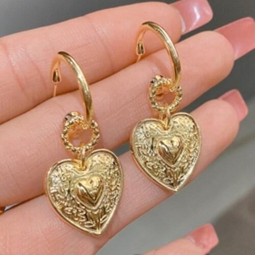 Boho Trendy Love Heart Earrings for Women Fashion Korean Designer Dangle Long Hoop Earrings Jewelry Party Weeding Accessories