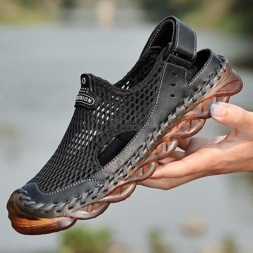 Mens Fashion Casual Shoes 2020 New Tassel Men Loafers Breathable Lightweight Male Driving Shoes Fashion Sneakers