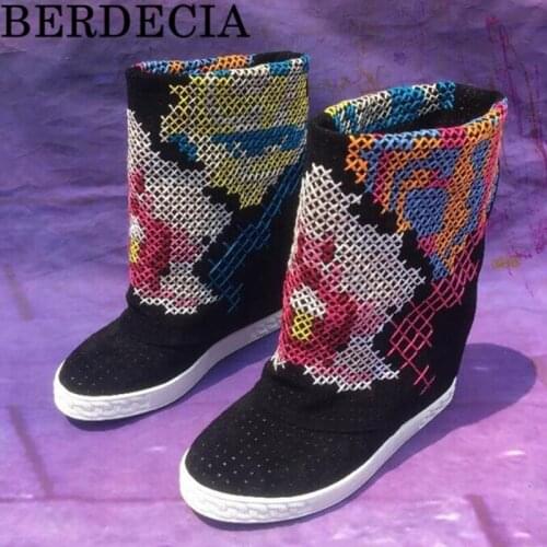 BERDECIA Women's Sneakers