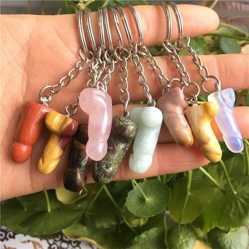 1PcsNatural rose Stone Keychain Natural Quartz Stone Pendant Key Rings female toy handicraft Fashion Bag Accessories