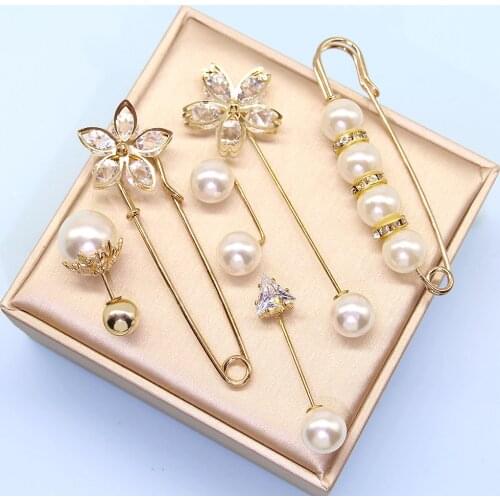 6 Pieces/set Fashion Pearl Brooch Cute Creative Fixed Clothes Crystal Decoration Brooch Women Anti-exposure Neckline Buckle