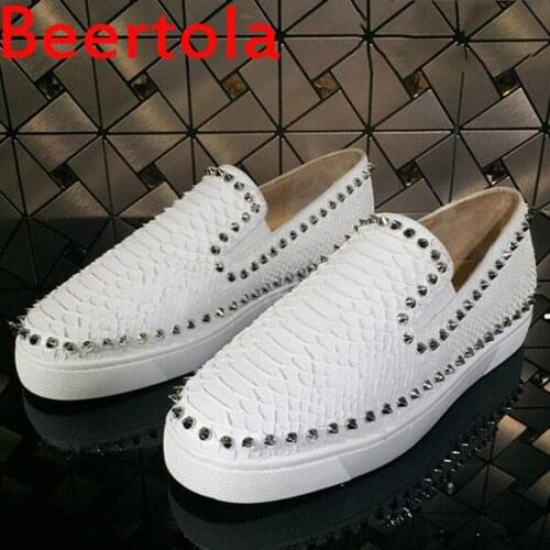 Brand Beertola Male Comfortable Real Leather Loafers Men Casual Shoes Party Dress Snake Pattern Rivet Flats Sneakers Party