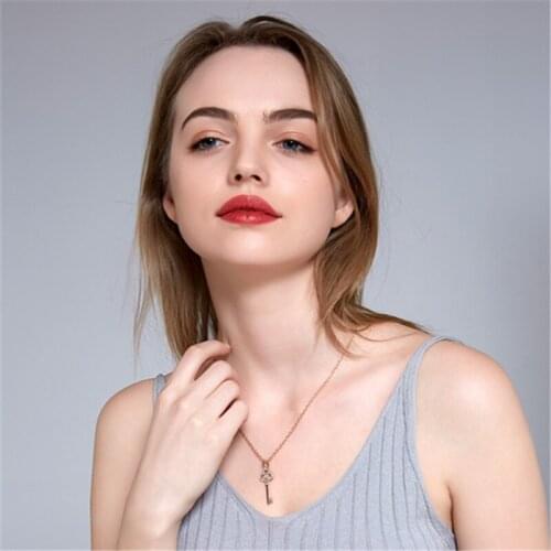 New beautiful key long necklace gold low profile luxury jewelry crystal choker pendant ladies wedding jewelry wholesale