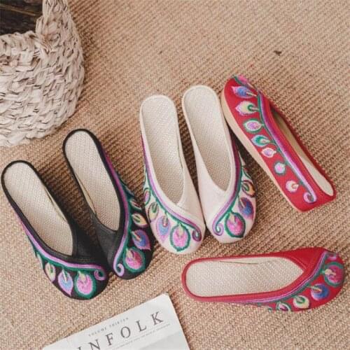 Womens Summer Slip On Mules Shoes Fashion Chinese Embroidered Handmade Slippers Ladies Designer Walking Shoes Female Slides Hot