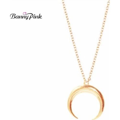 Banny Pink New Punk Crescent Penant Necklace For Women Chic Moon Dangle Choker Necklace Simple Metal Clavicle Chain Colliers
