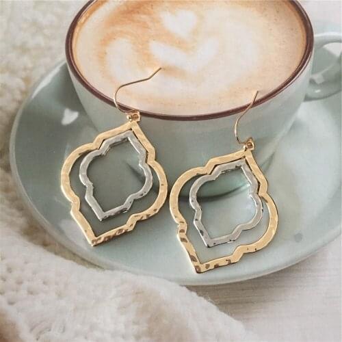 Casual Flower Shape Gold and Rhodium Mixed Color Drop Earrings For Women Girl Daily Wearing Item