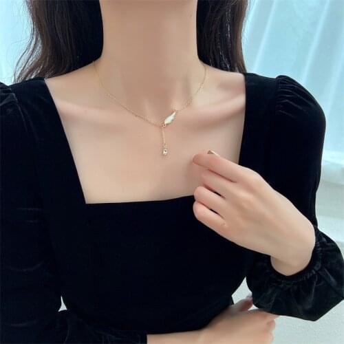 Angel Wing Necklace 2021 New Ladies Clavicle Necklace Simple Temperament Cold Wind Design Cute/romantic Women Necklace Metal