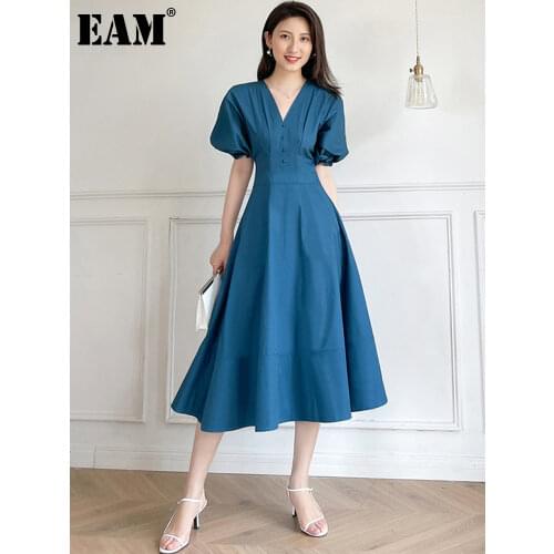 [EAM] Women Blue Vintage Long Temperment Dress New V-Neck Short Sleeve Loose Fit Fashion Tide Spring Summer 2021 1DD9416