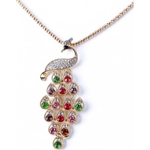 Multicolor Crystal Rhinestone Pendant Clavicle Chain Necklace Womens Alloy Pavo Necklace Delicate Banquet Jewelry 2021 Necklace