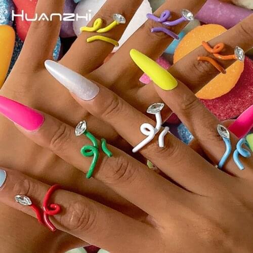 HUANZHI 2021 New Colorful Snake Entangled Resin Ring Animal Acrylic Opening Rings for Women Girls Adjustable Jewelry Party Gifts