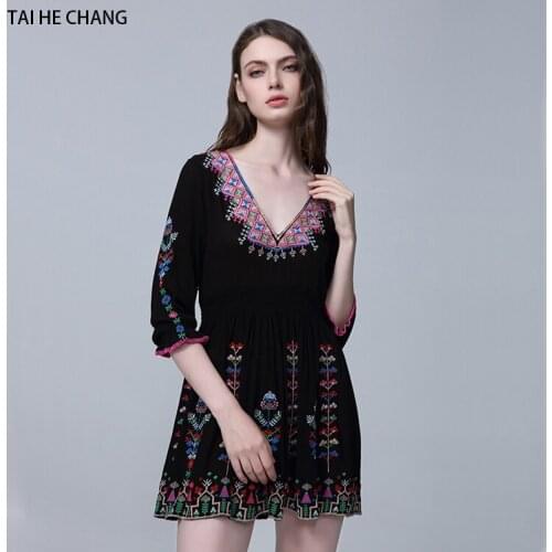 Women dress high-end vestidos vintage floral embroidery bohemian runway loose sexy beach casual black mini v-neck autumn dress
