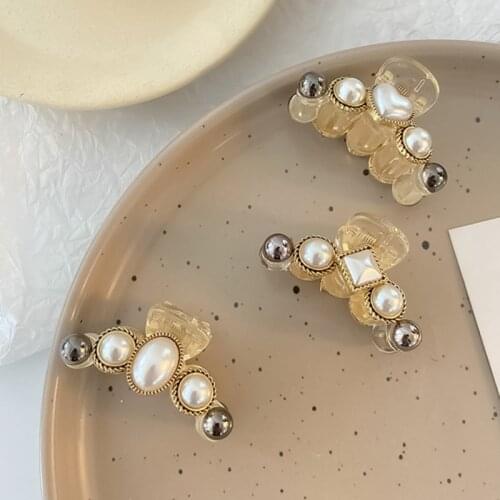 Korean Elegant Imitation Pearl Acrylic Small Hair Claws For Women Fashion Jewelry Love Heart Hairpins Girl Hair Accessories 2021