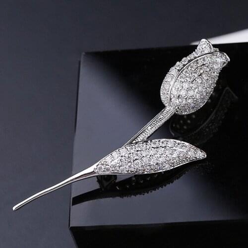 LADYCHIC Romantic Crystal Rose Flower Brooches for Women Fashion Silver Color Brooch Pin Bride Wedding Jewelry Gifts LH1004