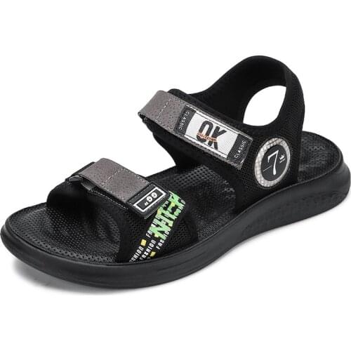 Men Sandals Flat Heels Comfortable Summer Beach Shoes Non-Slip Fashion 2021 Male Sandals New Lightweight Soft Sole Breathable