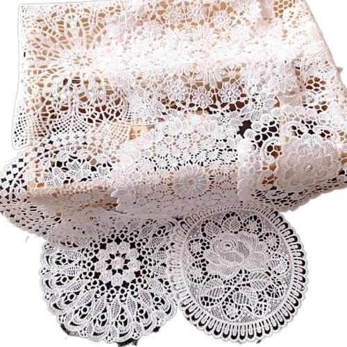 2Pcs 15/20CM Wide Round Lace Pad Delicate Household Placemat Napkins Pad Doilies Hollow Embroidery Flower Decorative Cushion