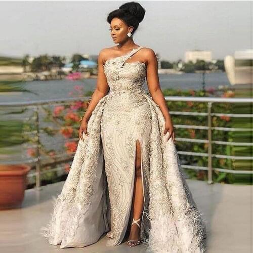 African One Shoulder Evening Dresses With Detachable Train Feathers Lace Appliques Split Prom Dress Plus Size robes de soiré