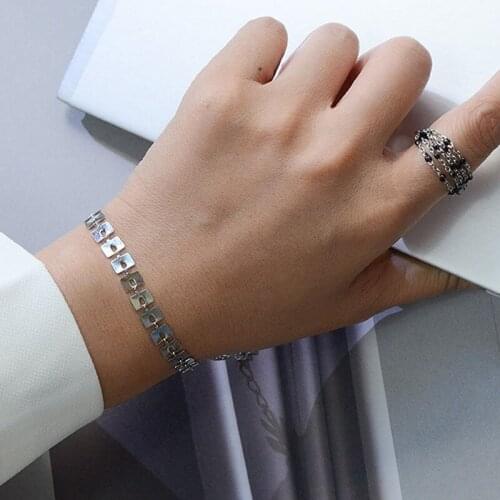 New Hot Sale Fashion Summer Good Womens Twisted Choker Bracelets Minimalist Chunky Gold Color Chain Bracelet Collar Jewelry