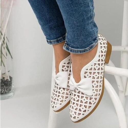 Summer Women Sandals Soft Flat Slip On Female Casual Shoes Girl Sandals Hollow Out Mesh Flats Beach Footwear New Plus Size 43