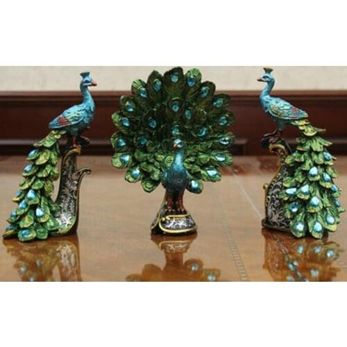European Style Natural Resin Peacock Figurine Home Room Decoration Animal Statue Desktop Wine Cabinet Ornament Creative Gift