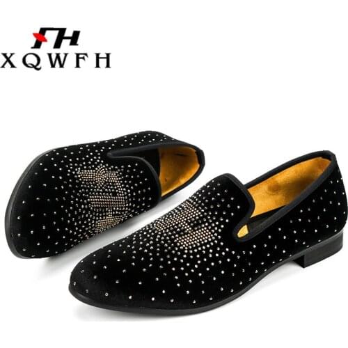 Fashion Party Wedding Men Dress Shoes Red and Black Velvet Men Shoes Light and Comfortable Mens Classic Casual Shoes