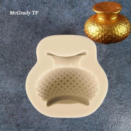 3D DIY Vase Candle Mold Silicone Mold Resin Clay Candle Molds Cupcake Fondant Decorating Candy Soap Mold Cake Decorating Tool