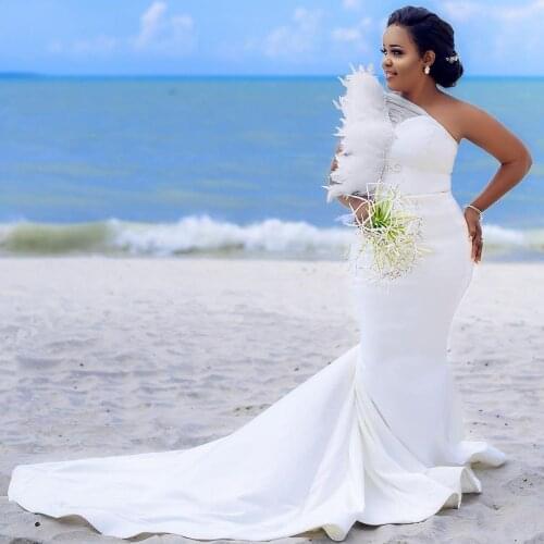 Vintage Satin 2021 Mermaid Simple Beach Bridal Gowns Sweep Train One Shoulder African Wedding Dresses with Feather