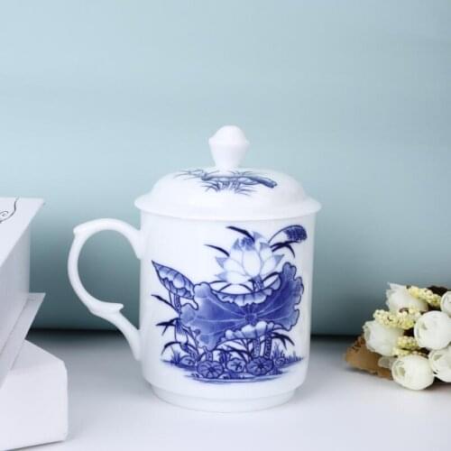 Hand Painted Blue And White Porcelain Cup With Lid Ceramic Office Thin Edge Translucent Mug Classical Oriental Cup 330ML