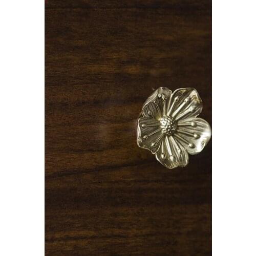 Vintage Luxury Solid Brass Handles Flower Shaped Cabinet Door Dresser Drawer Knob Pulls DIY Handmade Golden Furniture Knob