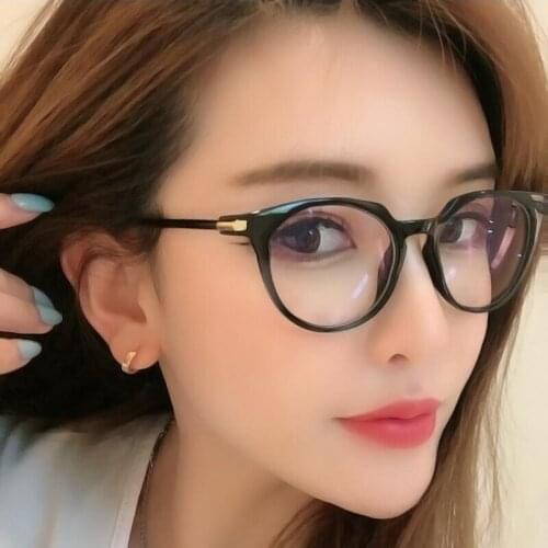 2020 Eyeglasses Frame Retro Anti-Blu-ray Round Frame Wild Literary Computer Glasses Simple Glasses Sexy Woman Fashion