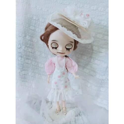 Blythes doll dress is suitable for the 1/6 new small fresh fairy suit hat + pink blouse with bubble sleeves + floral skirt 30cm