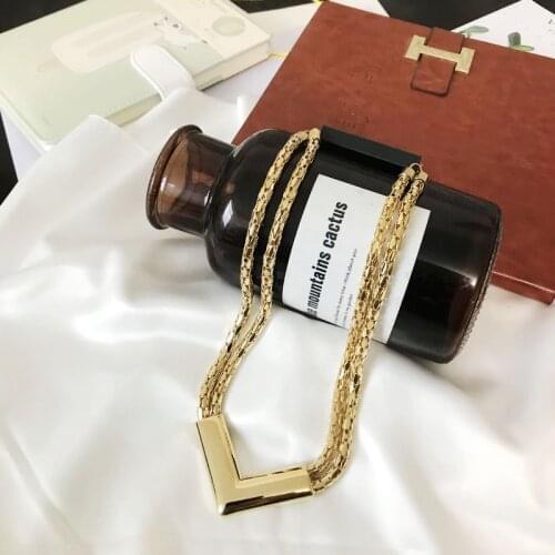 2021 New Fashion Cool And Light Wind Polishing Temperament Baroque All Over The World Red Goddess Necklace Accessories