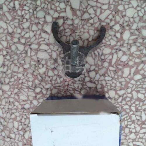 Car front drive axle clutch fork 2013-Cad ill acE sca la de fork arm rear straight arm rear suspension control arm