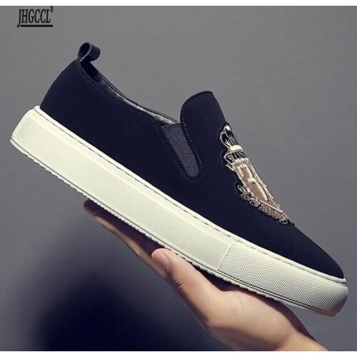 2021 New Men Leather Casual Shoes Man Slip-On Luxury Embroidery Suede Leather Flat Skate Shoes Trend Loafers A15