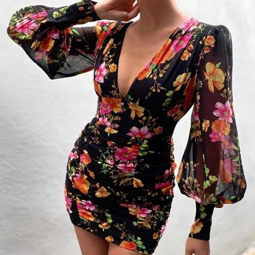 2021 new printed V-neck long-sleeved hip dress for women