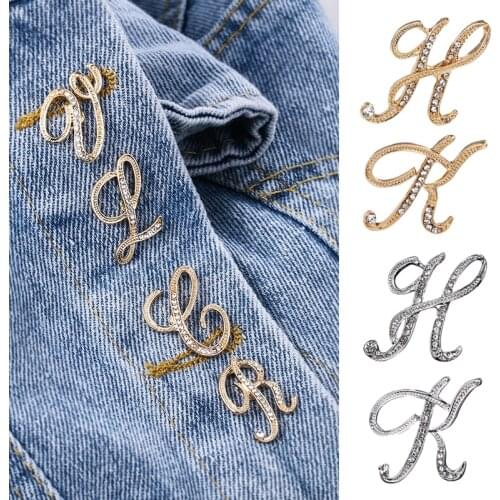 English Alphabet A-Z 26 Letters Name Design Crystal Brooch Gold Sivler Color Safety Metal Pin Buckle Clothing Bag Accessories