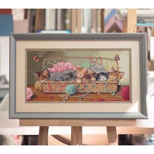 Hot Embroidery Kitten Playing with Wool Counted Cross Stitch Kits Christmas with 100% Cotton Floss &Free Shipping for Wall Decor