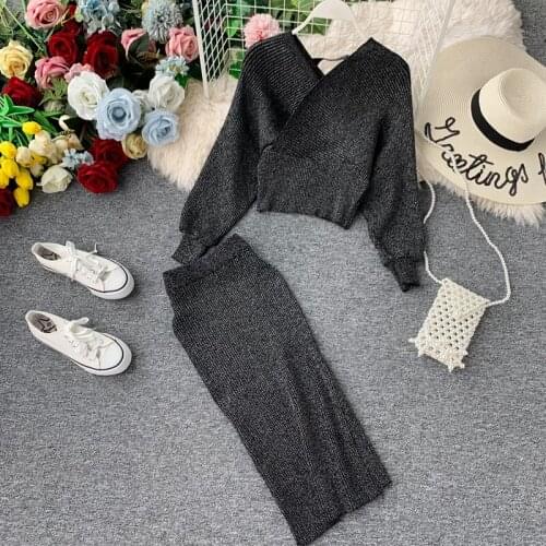 2021 New fashion Autumn Women Shiny Knitting Skirts Sets v-neck sweater bat shirttop+ knittedHigh waist bright silk skirtTwoSets