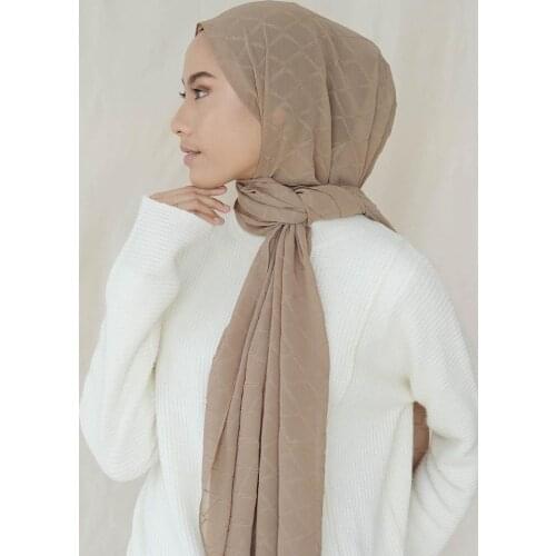 New Arrival Crinkle Pleated Plain Chiffon Shawls Scarves Hijabs Fashion Muslim Headscarf Wraps Turbans 1PC Retail