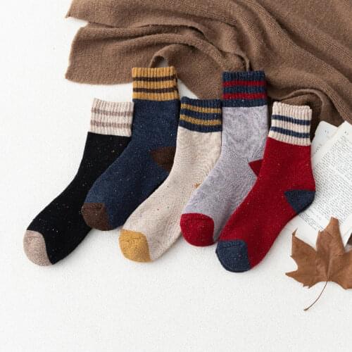 Hot Sale 5 Pairs High Quality Winter Harajuku Wool Socks Warmer Ethnic Style Cashmere Thermal Thicken Retro Women Socks