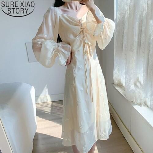 Gentle Women Flare Sleeve Embroidery Dress French Vintage Dress Long Dresses Square Collar High Waist Midi Sweet Dresses 12912