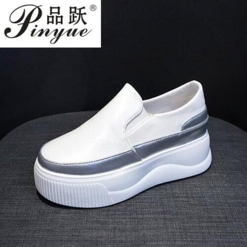 Small white shoes womens popular leather spring new all-around flat sole breathable ins thick sole board shoes